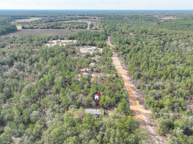 240 Lee Ann Lane, Defuniak Springs, FL 32433