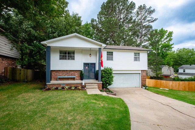 10 Cherrywood Ct, Little Rock, AR 72211