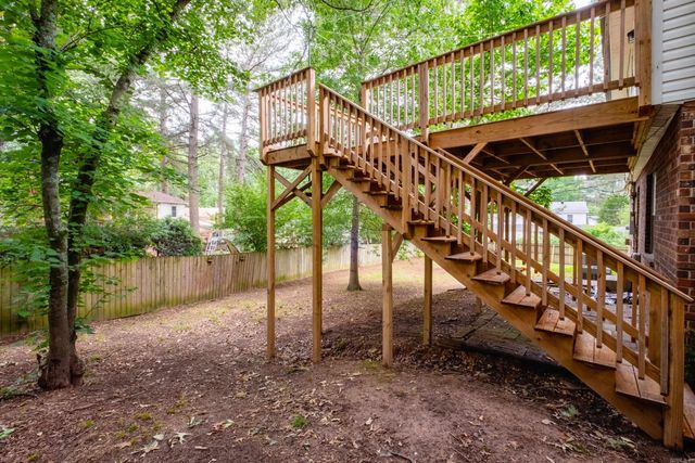 10 Cherrywood Ct, Little Rock, AR 72211