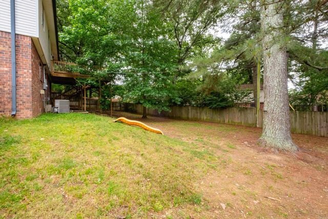 10 Cherrywood Ct, Little Rock, AR 72211