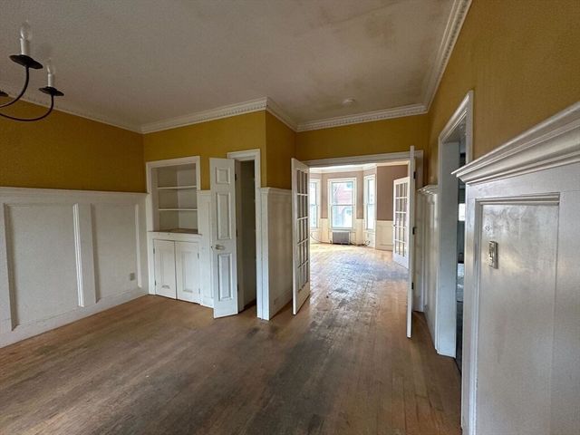 11 Pacific St, Boston, MA 02127