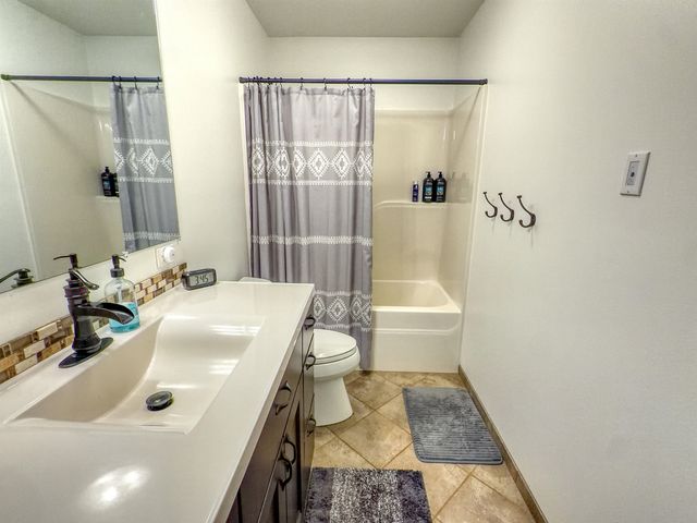 2095 STARFOX DRIVE, North Pole, AK 99705