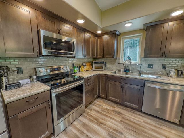 2095 STARFOX DRIVE, North Pole, AK 99705