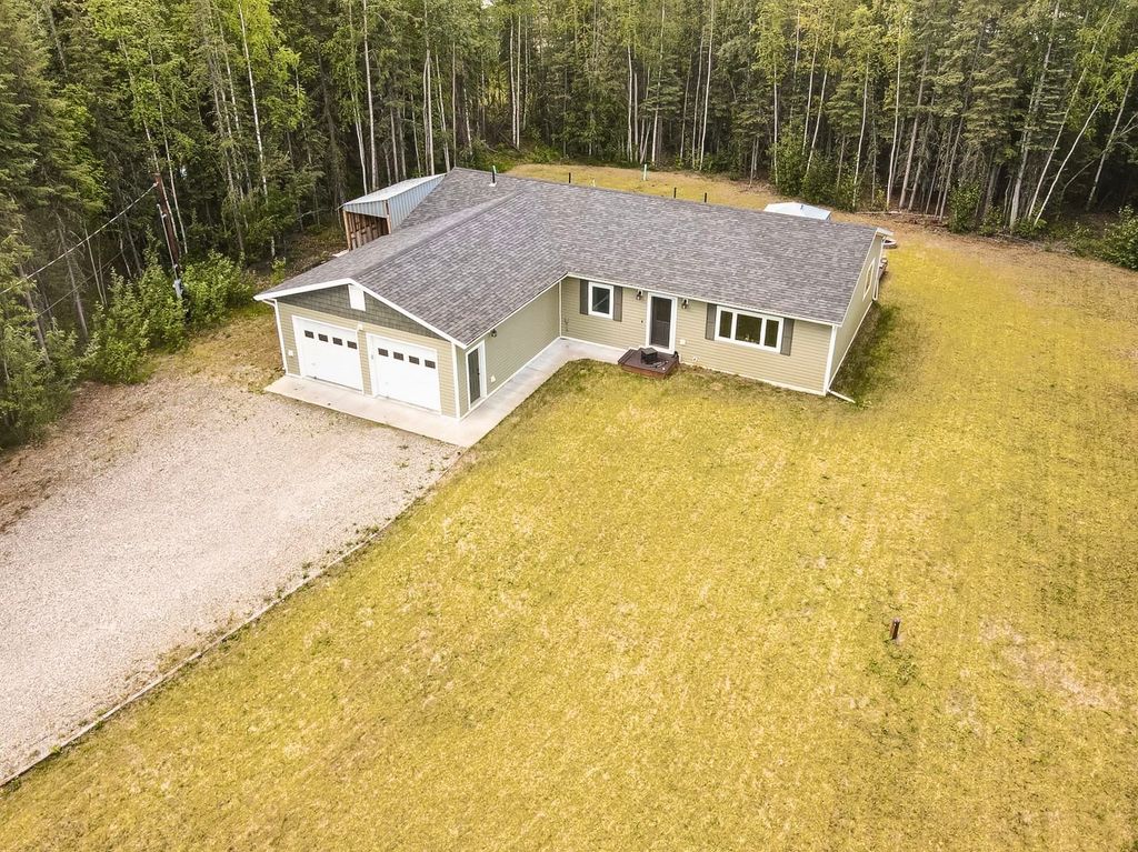 2095 STARFOX DRIVE, North Pole, AK 99705