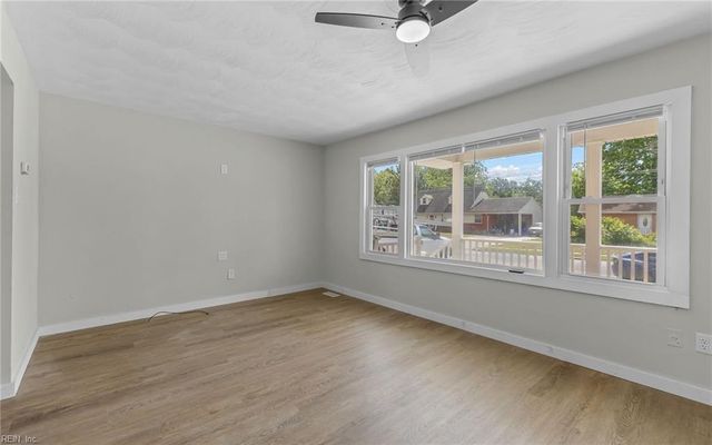 129 Kidd BLVD, Norfolk, VA 23502