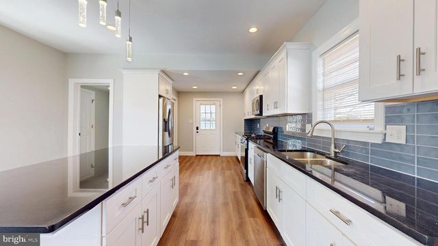 175 NEW JERSEY AVE, Absecon, NJ 08201