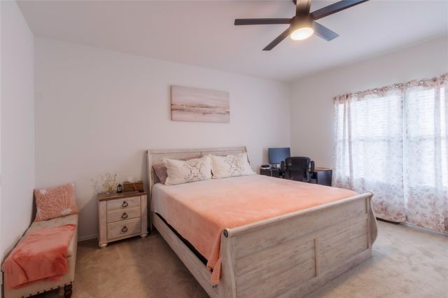 1404 E Aquilla DR, Leander, TX 78641