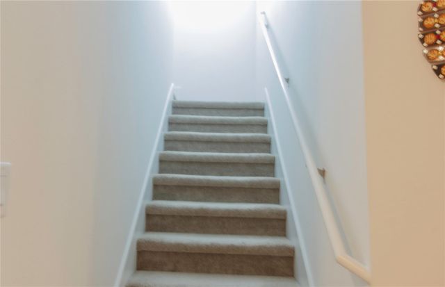 1404 E Aquilla DR, Leander, TX 78641