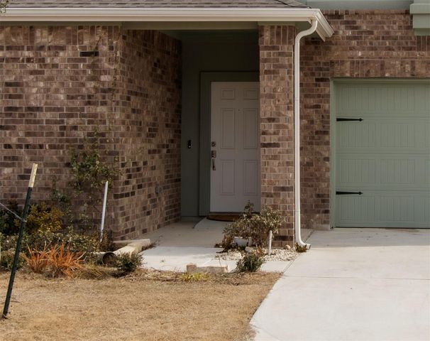 1404 E Aquilla DR, Leander, TX 78641