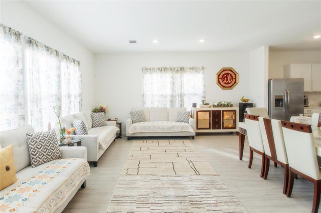 1404 E Aquilla DR, Leander, TX 78641