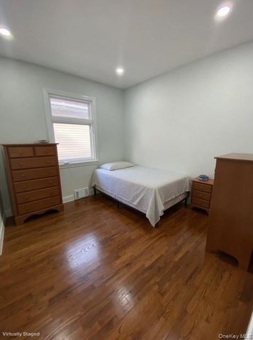 275 Beachview Street, Copiague, NY 11726