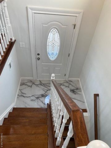 275 Beachview Street, Copiague, NY 11726