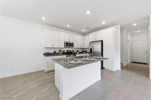 1531 Layla Crossing Avenue, Henderson, NV 89002