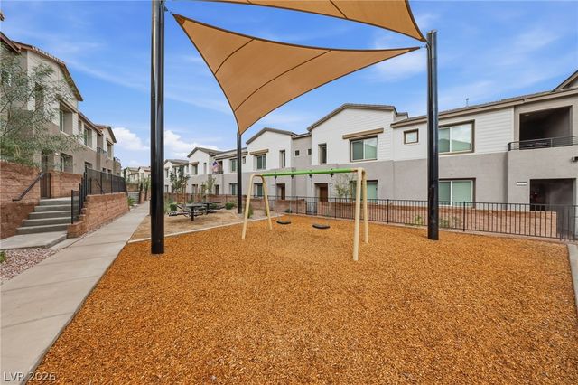 1531 Layla Crossing Avenue, Henderson, NV 89002