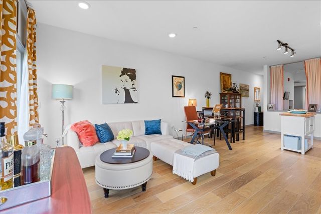 400 Herron Dr Apt 108, Nashville, TN 37210