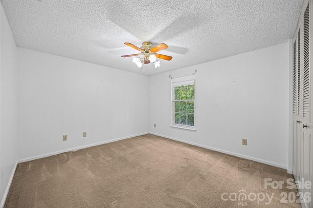 6632 Wagon Oak Road, Charlotte, NC 28212