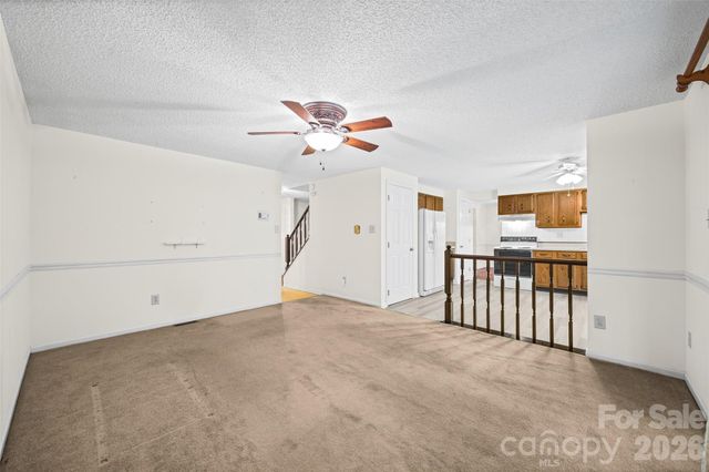 6632 Wagon Oak Road, Charlotte, NC 28212