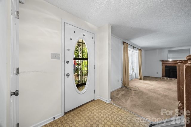 6632 Wagon Oak Road, Charlotte, NC 28212