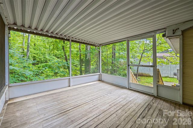 6632 Wagon Oak Road, Charlotte, NC 28212