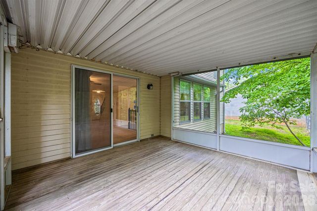 6632 Wagon Oak Road, Charlotte, NC 28212