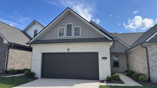 526 W Foxrun, Springfield, TN 37172