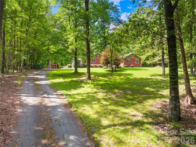 3406 Red Fox Trail, Matthews, NC 28104