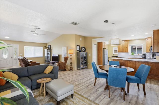 16 CEDARDALE COURT, Palm Coast, FL 32137