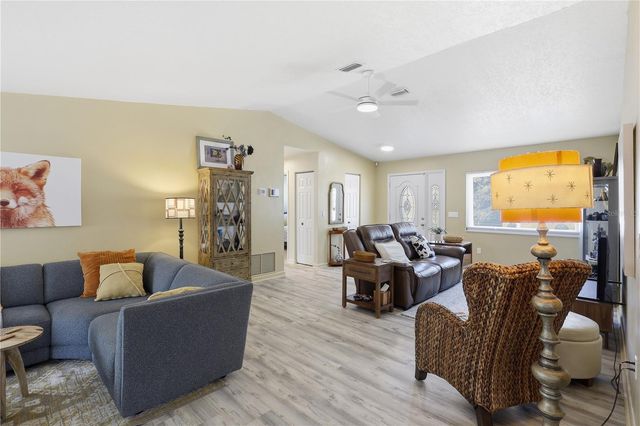 16 CEDARDALE COURT, Palm Coast, FL 32137