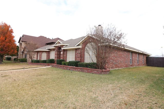2202 Lone Pecan Drive, Garland, TX 75040