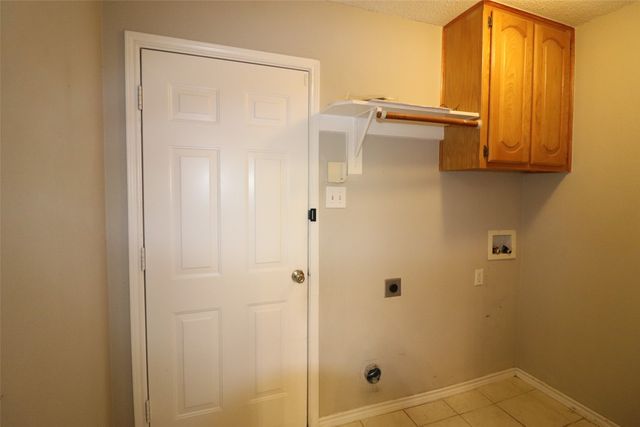 2202 Lone Pecan Drive, Garland, TX 75040