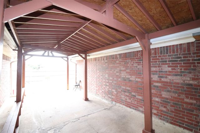 2202 Lone Pecan Drive, Garland, TX 75040