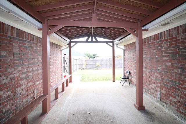 2202 Lone Pecan Drive, Garland, TX 75040