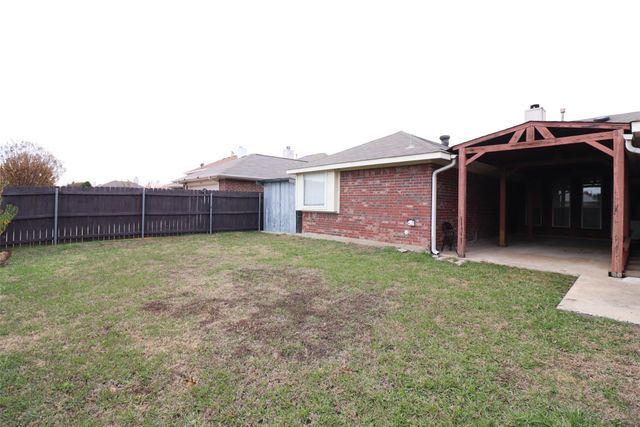 2202 Lone Pecan Drive, Garland, TX 75040