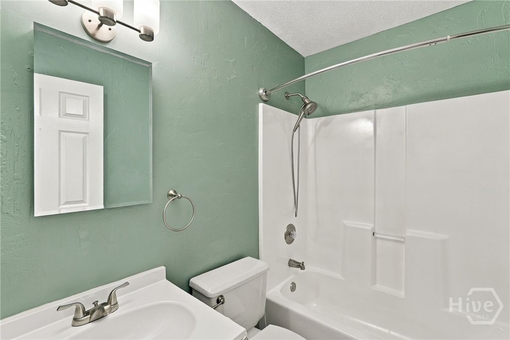 Image 12 of property listing at 108 W 15th Street, Rincon, GA 31326