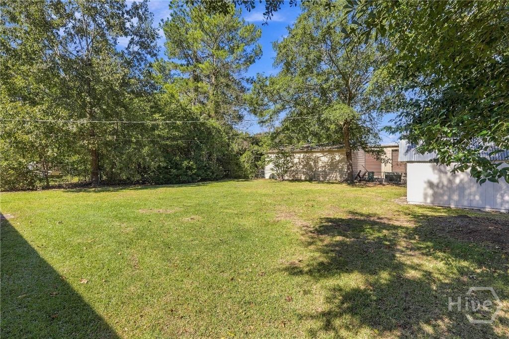Image 22 of property listing at 108 W 15th Street, Rincon, GA 31326