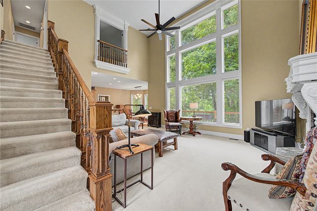 219 Ridgefield Street, Bentonville, AR 72712