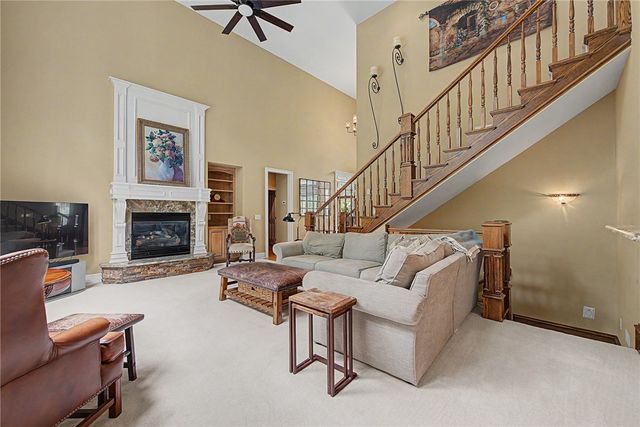 219 Ridgefield Street, Bentonville, AR 72712