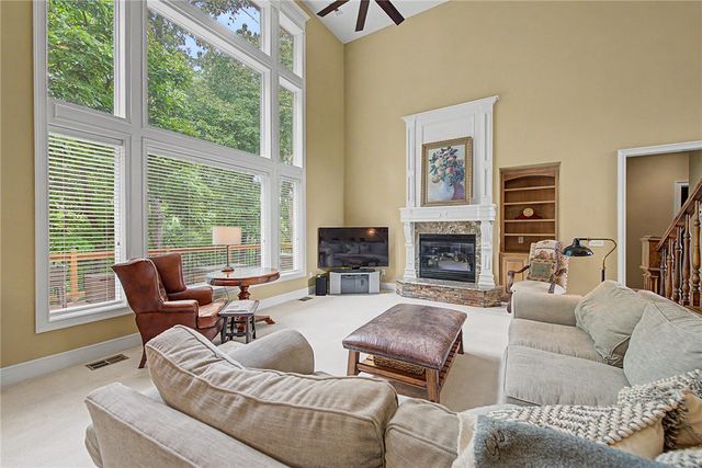 219 Ridgefield Street, Bentonville, AR 72712
