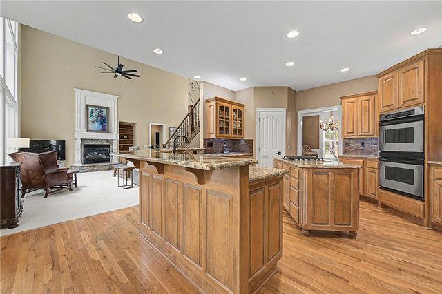 219 Ridgefield Street, Bentonville, AR 72712