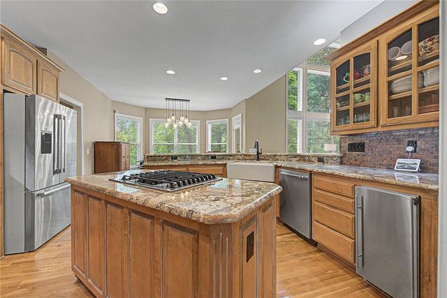 219 Ridgefield Street, Bentonville, AR 72712