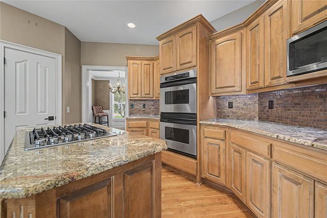 219 Ridgefield Street, Bentonville, AR 72712