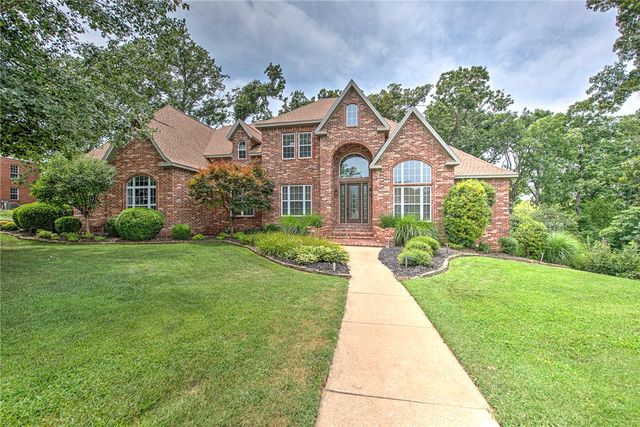 219 Ridgefield Street, Bentonville, AR 72712