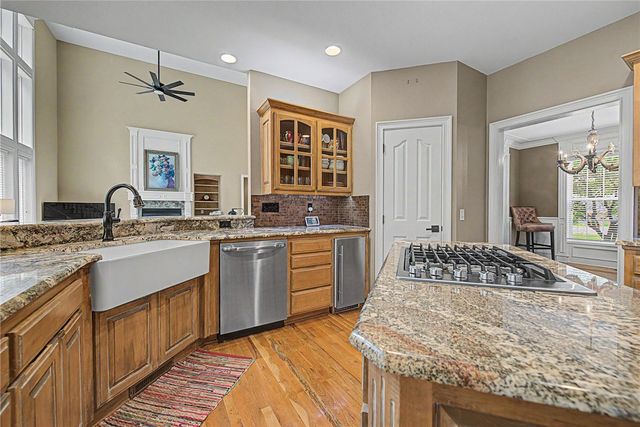 219 Ridgefield Street, Bentonville, AR 72712