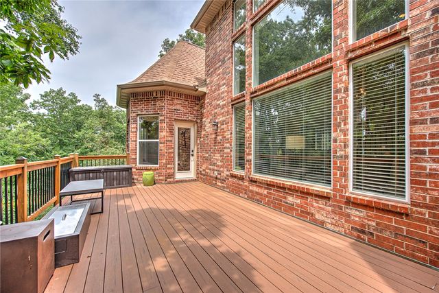 219 Ridgefield Street, Bentonville, AR 72712