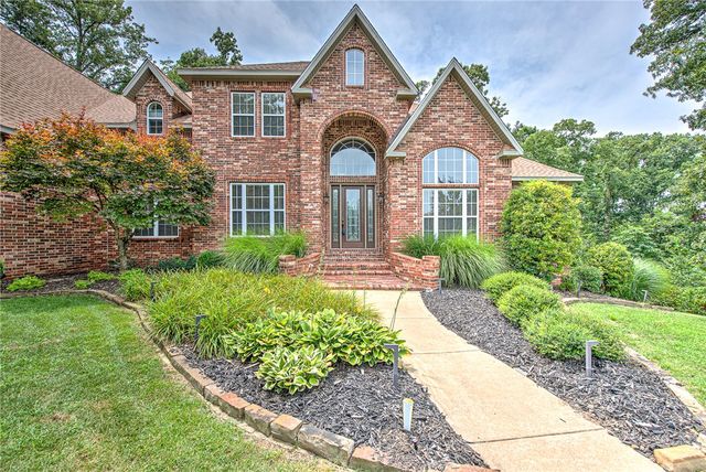 219 Ridgefield Street, Bentonville, AR 72712
