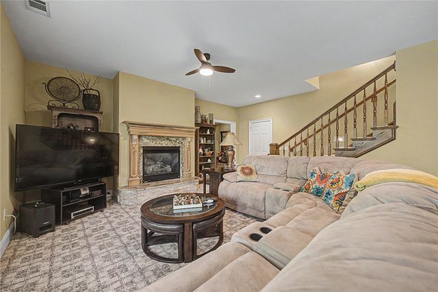 219 Ridgefield Street, Bentonville, AR 72712