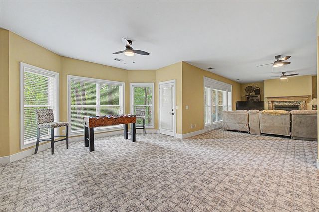 219 Ridgefield Street, Bentonville, AR 72712