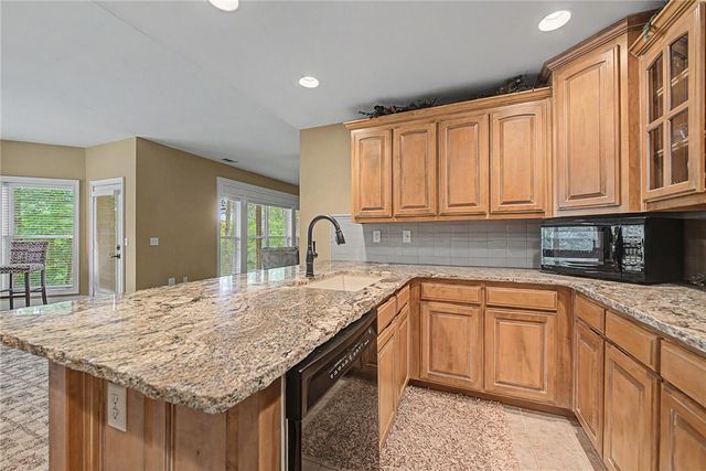 219 Ridgefield Street, Bentonville, AR 72712