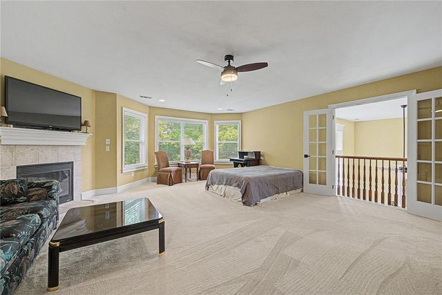 219 Ridgefield Street, Bentonville, AR 72712