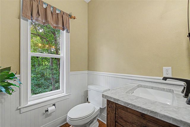 219 Ridgefield Street, Bentonville, AR 72712